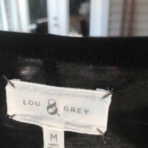 Lou and Grey Medium Flowing black T Shirt